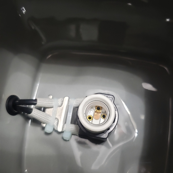 Gray scentsy warmer - Picture 2 of 4